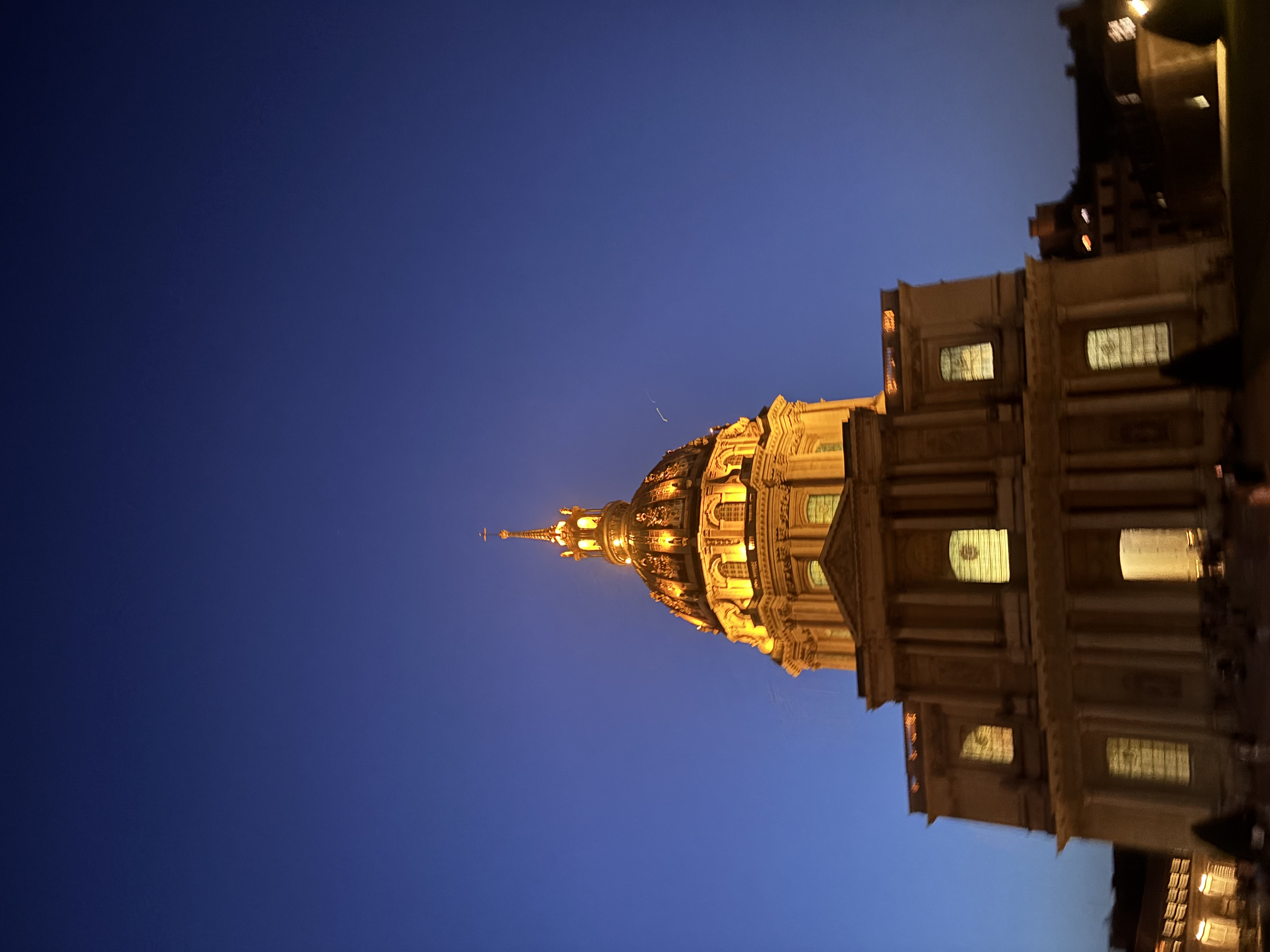 Aura — Les Invalides